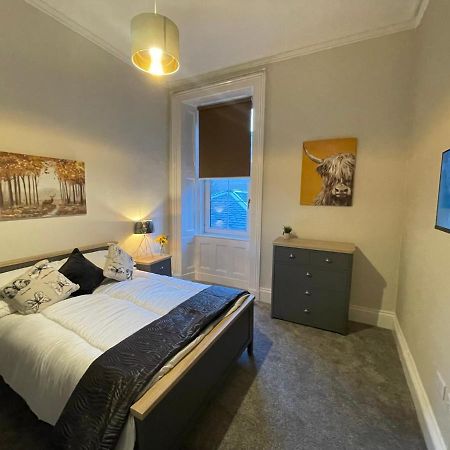 Traditional 5 Bedroom City Centre Apartment กลาสโกว์ ภายนอก รูปภาพ